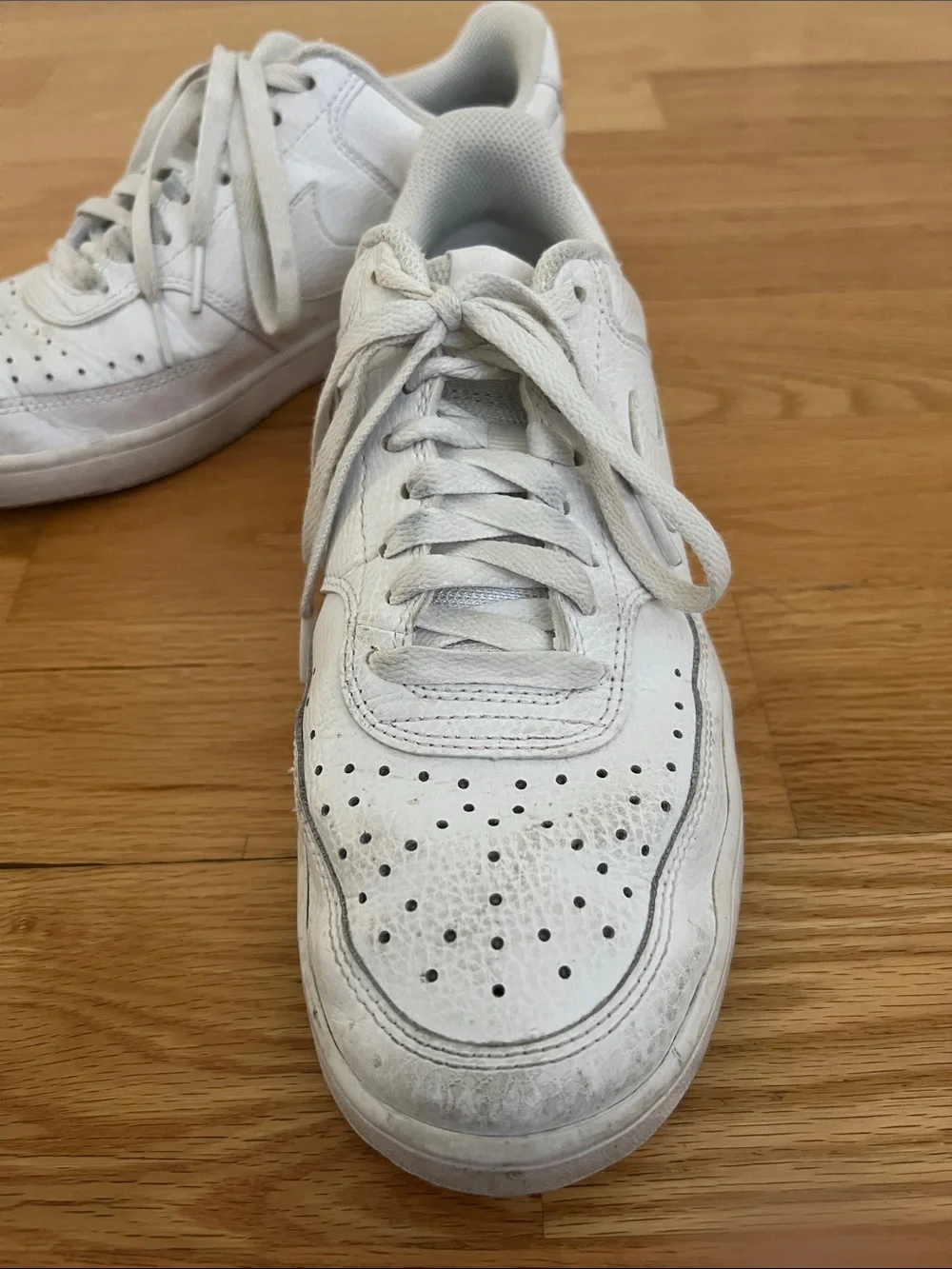 White Low-Top Nike Sneakers